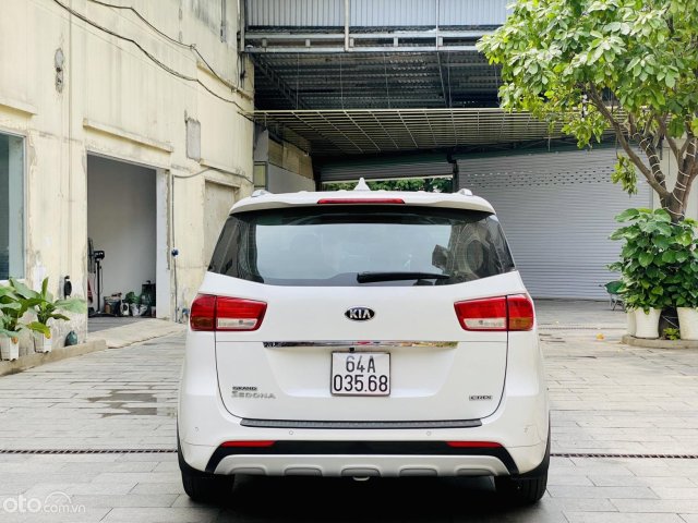 Màu trắng, 739 triệu5
