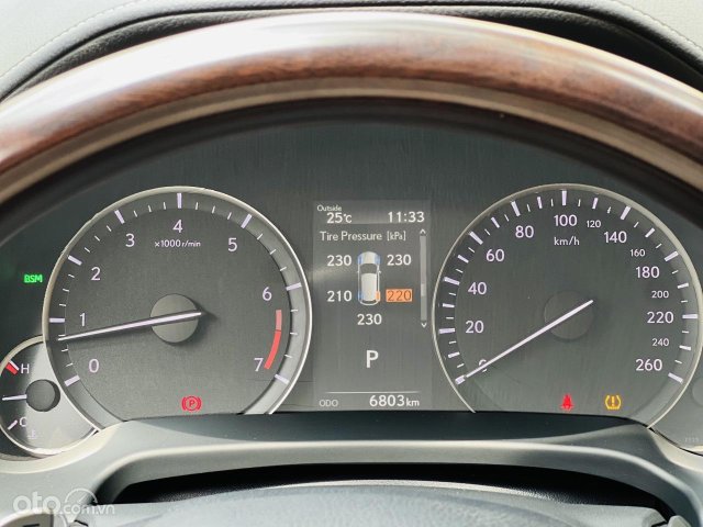 Giá 4 tỷ 050 triệu14