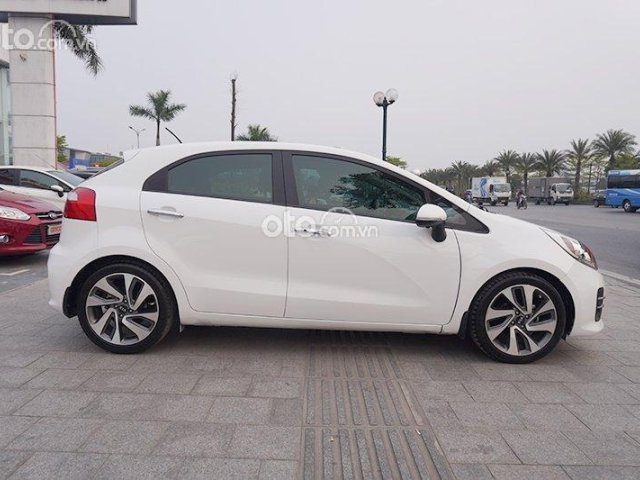 Xe màu trắng, xe nhập, giá cực tốt3