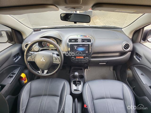 Màu trắng, xe nhập7