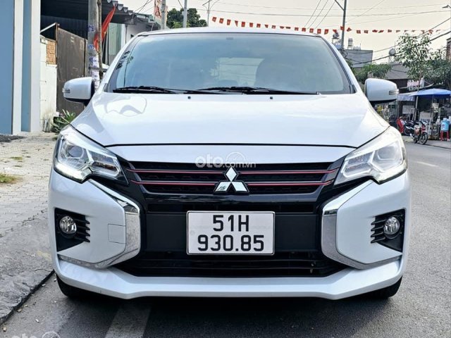 Màu trắng, xe nhập0