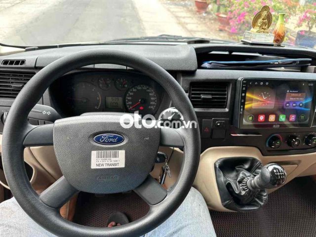 FORD TRAN SIT 16 CHỔ DÒNG GIỮA9