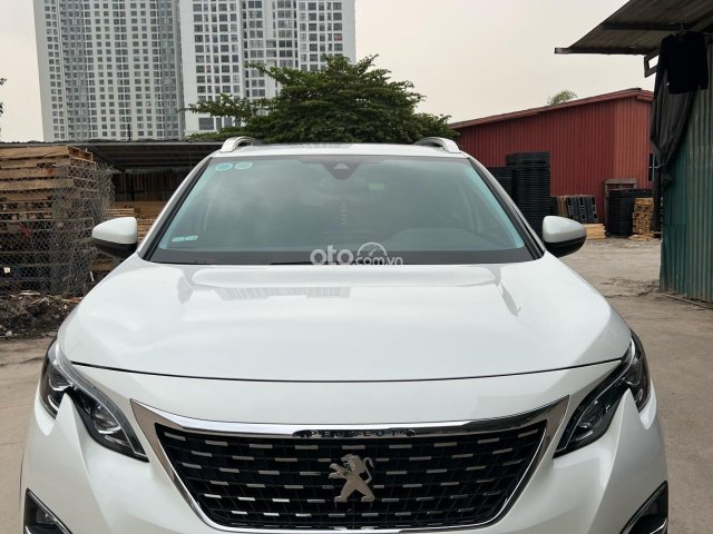 Xe gia đình giá chỉ 770tr3