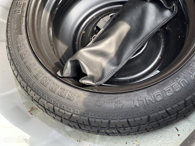 Màu trắng, nhập khẩu nguyên chiếc12