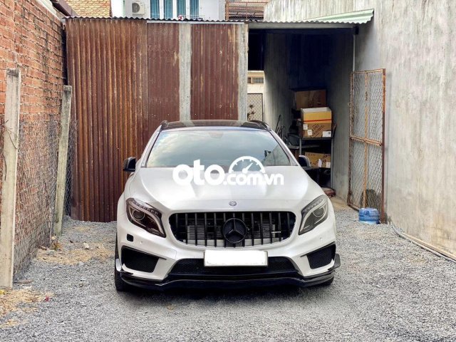 GLA45 Mercedes AMG 2014 màu Đen wrap Trắng