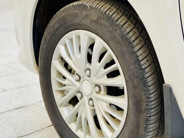 Màu trắng, odo 36.000km19