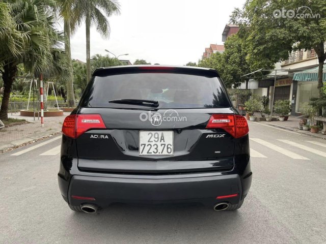Xe màu đen giá ưu đãi1