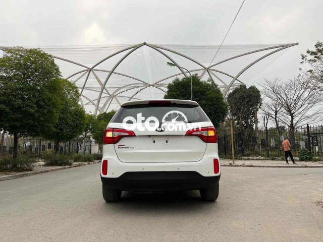 bán sorento bản full giá rất hợp lý0