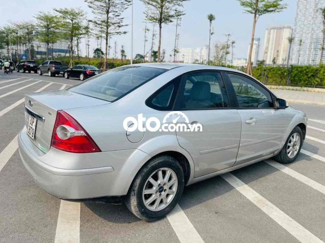 ford focus 2009 1.8 số sàn2