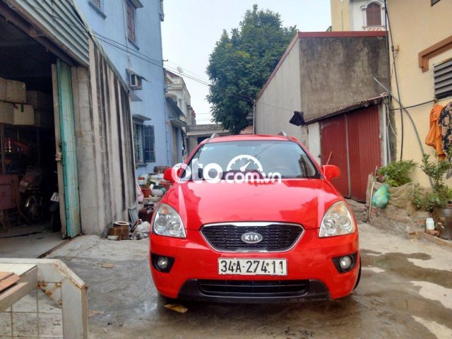 Xe kia Carens 2015 xe còn rất ok về chỉ việc chạy1
