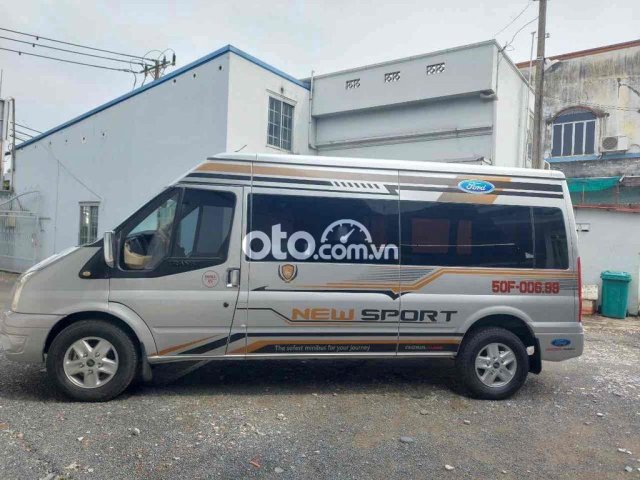 Ford transit đời 2017 đã xuống tải 6chỗ2