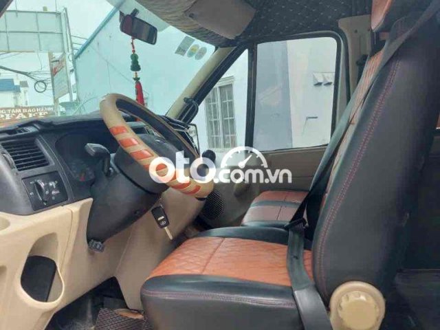 Ford transit đời 2017 đã xuống tải 6chỗ3