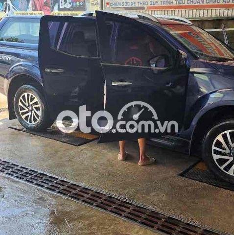 bán tải - nissan 2019 màu xanh 1 chủ còn mới3