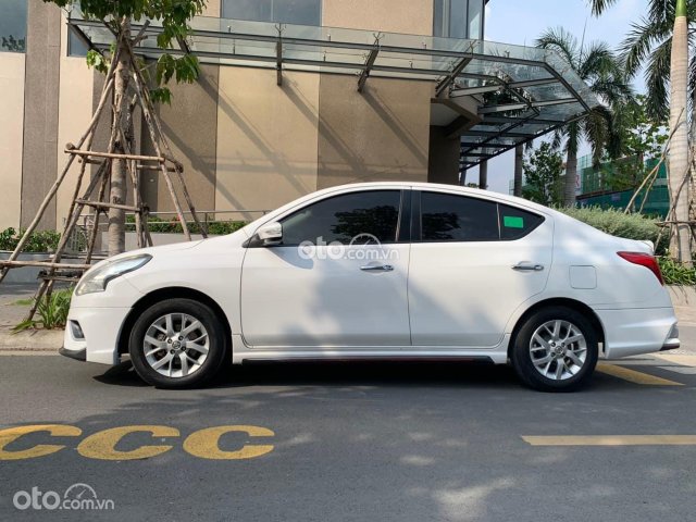 Màu trắng, giá chỉ 365 triệu2