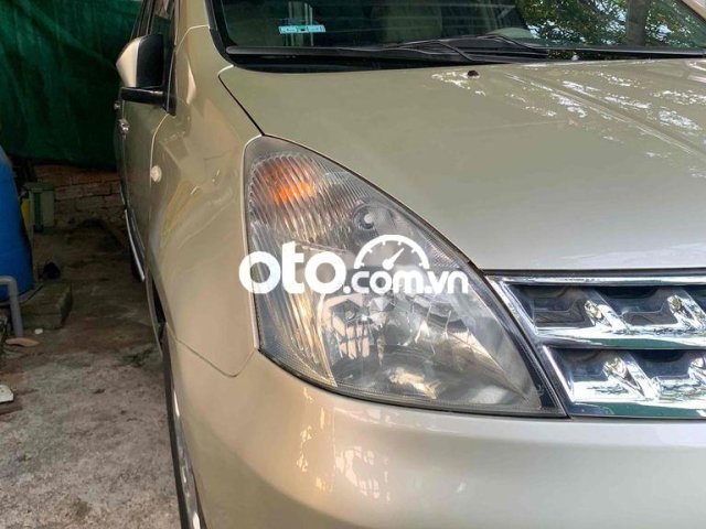 NISSAN. GRAND LIVINA 7 CHỖ AT3