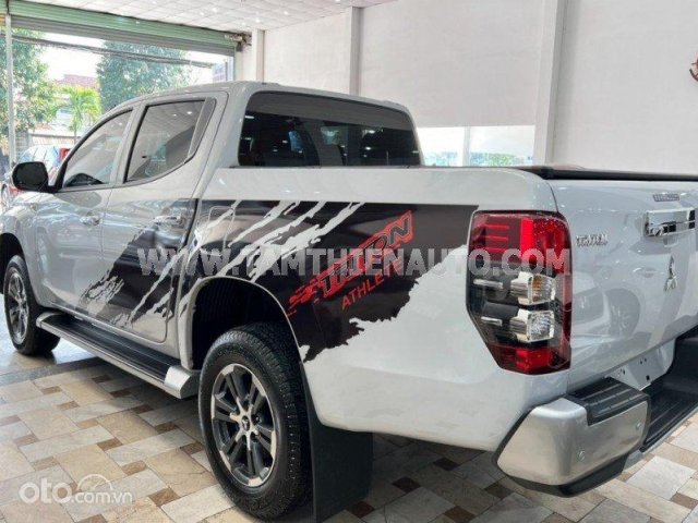 Máy dầu, xe nhập Thái2