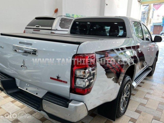 Máy dầu, xe nhập Thái1