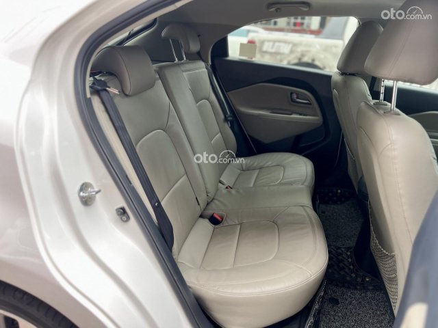 Xe nhập khẩu10