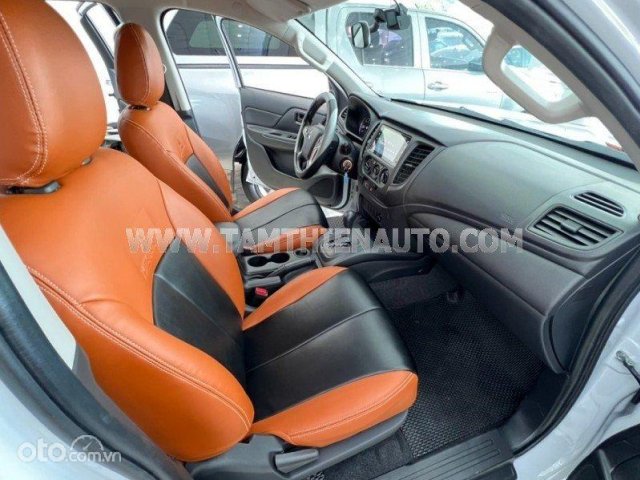Máy dầu, xe nhập Thái4