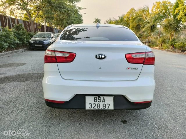 Nội ngoại thất đẹp như mới13