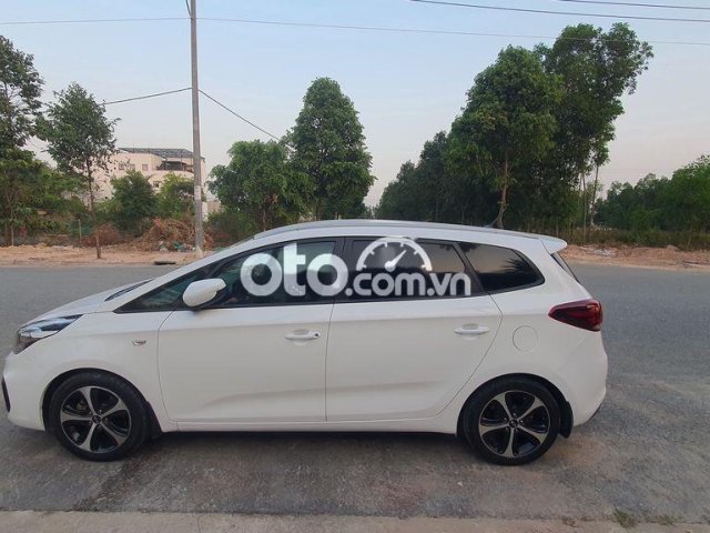 Kia Rondo số sàn, đời 2017, màu trắng, odo 78000km4