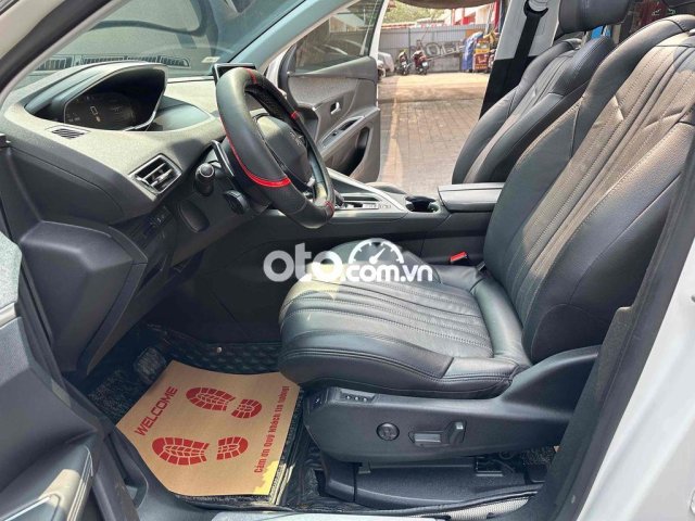 Peugeot 5008 bản full 1.6AT 2018 trắng bh thân vỏ9
