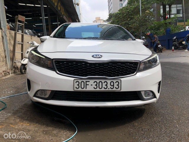 Màu trắng, biển Hà Nội0