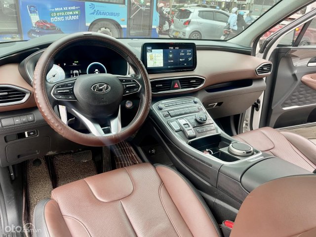 Xe chạy 2 vạn9