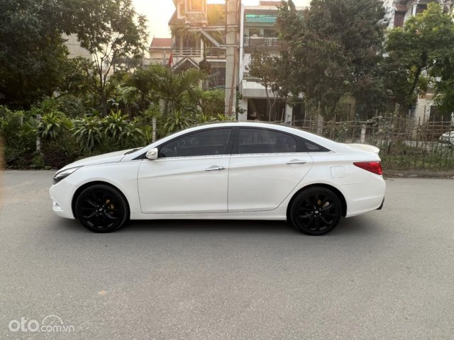 Xe màu trắng15