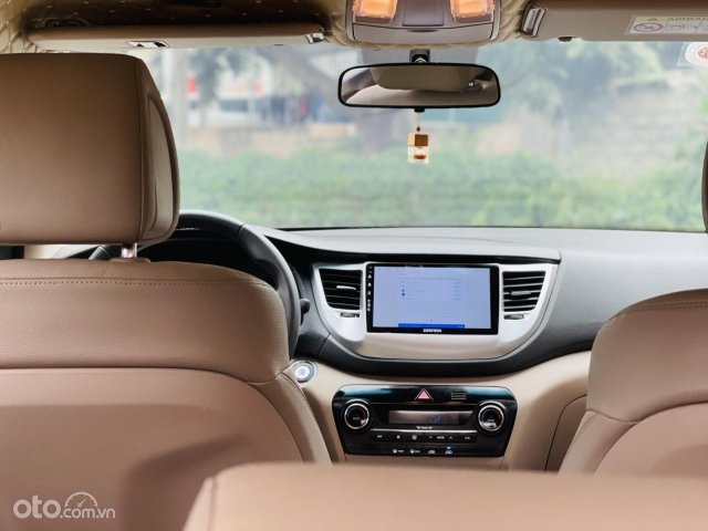 Xe tên cá nhân, biển số tỉnh4