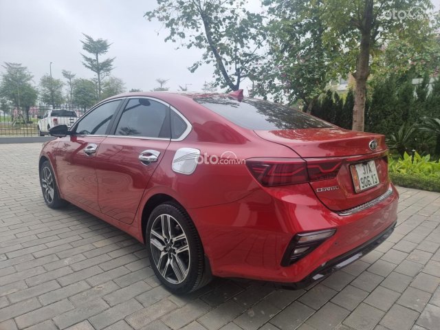 Cần bán xe gia đình giá 588tr2