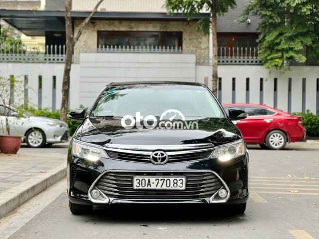 Camry 2.0E sx 2015 chạy 6.8 vạn màu đen rất mới0