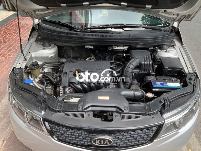 Kia Forte 1.6 AT (lẫy số vô lăn) hàng 3 cục2