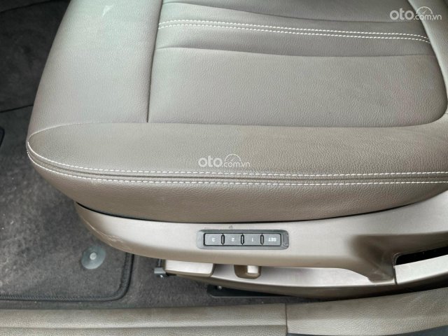 Xe màu đỏ giá cạnh tranh6