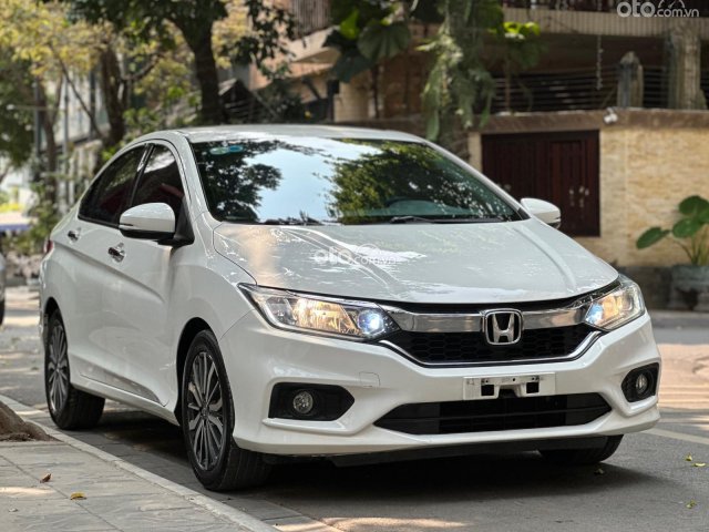 Xe còn mới, giá tốt 485tr7