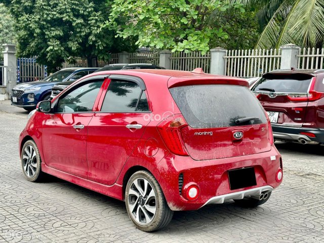 Xe nhập khẩu nguyên chiếc giá 330tr3