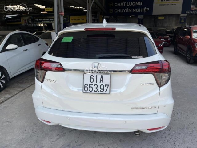 Màu trắng, xe nhập2