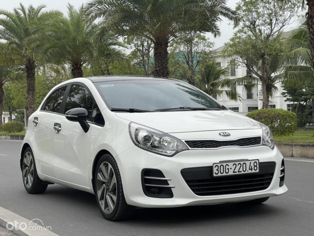 Màu trắng, nhập khẩu nguyên chiếc0
