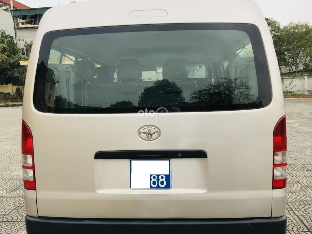 Cần bán xe 16 chỗ ngồi màu phấn hồng3