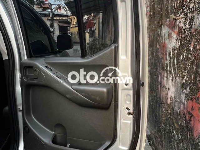 navara 2011 2 cầu8