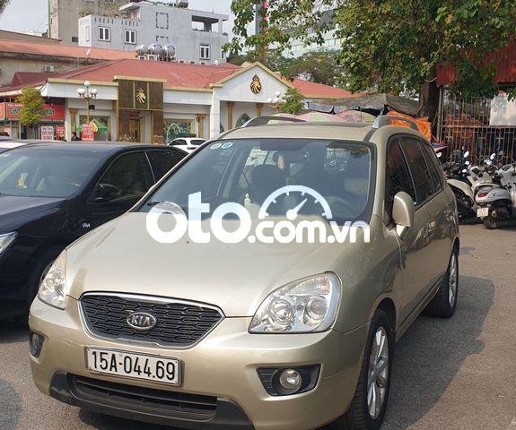 Gia đình cần bán xe Kia Carens SX 20110