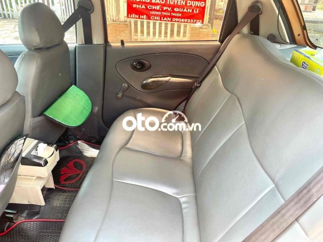 Xe màu nâu, nhập khẩu nguyên chiếc9