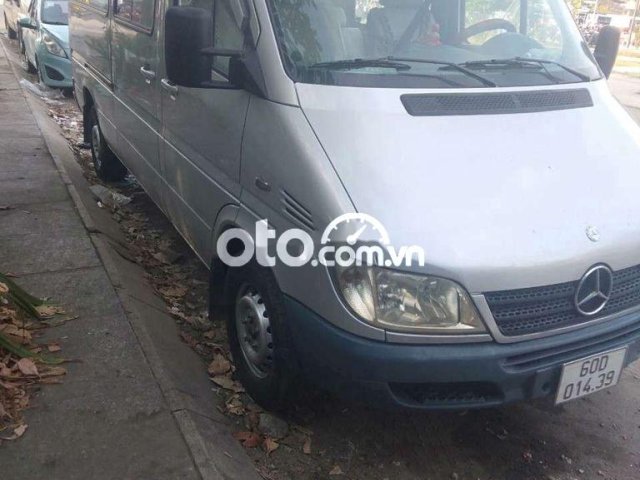 Mercedes sprinter 6 chỗ 850kg3
