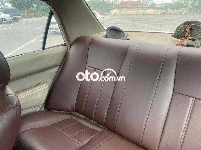 chính chủ cần bán xe toyota corola7