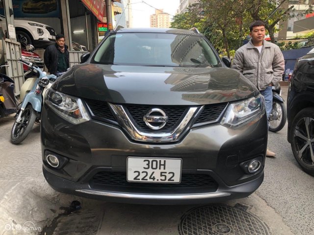 Màu nâu, biển Hà Nội0