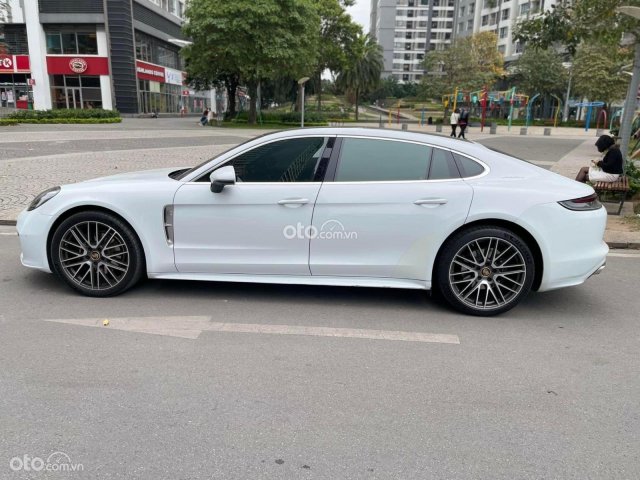 Chính chủ bán xe model 2022, lướt 8000km2