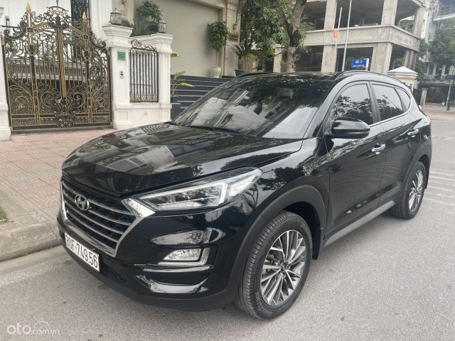 Màu đen, giá chỉ 795 triệu2