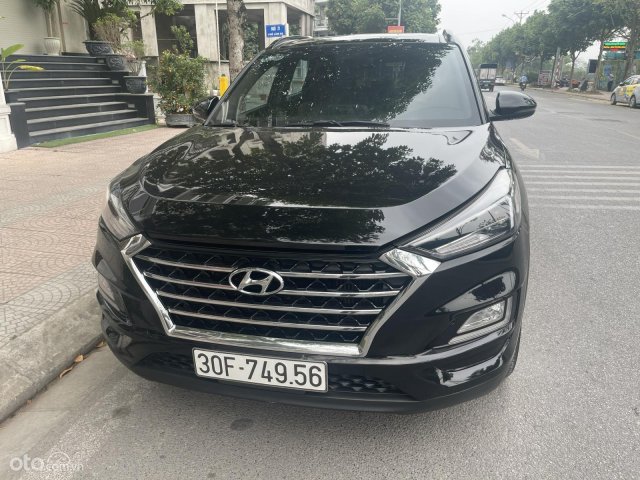 Màu đen, giá chỉ 795 triệu1