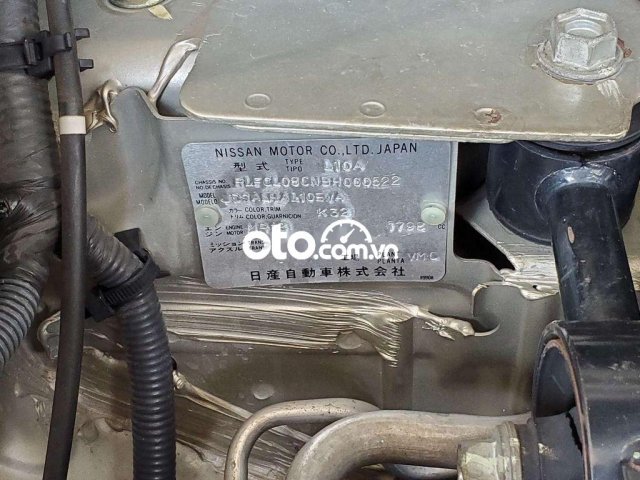 Nissan Grand livina Xe cực mới zin 100%2