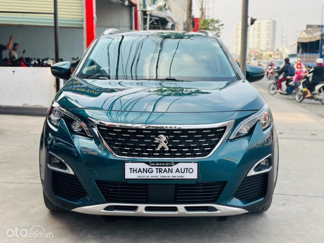 Xe màu xanh lam 1